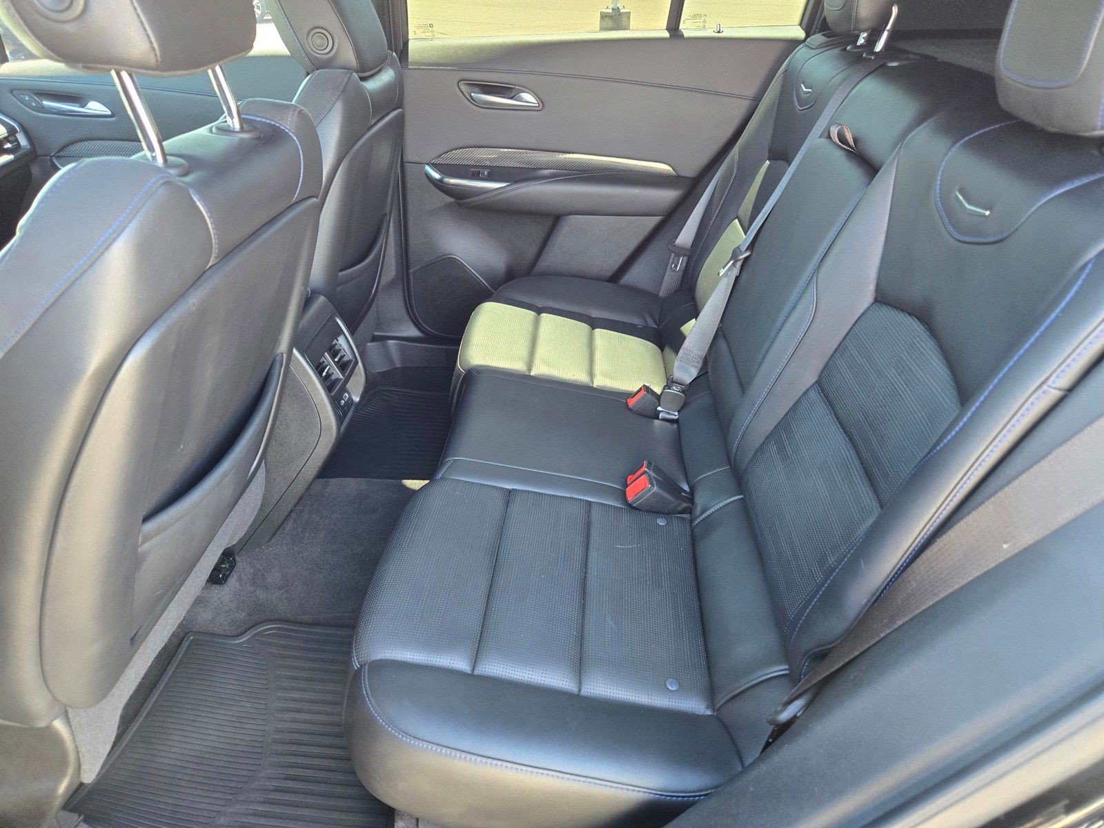 Used 2024 Cadillac XT4 Sport FWD image 11
