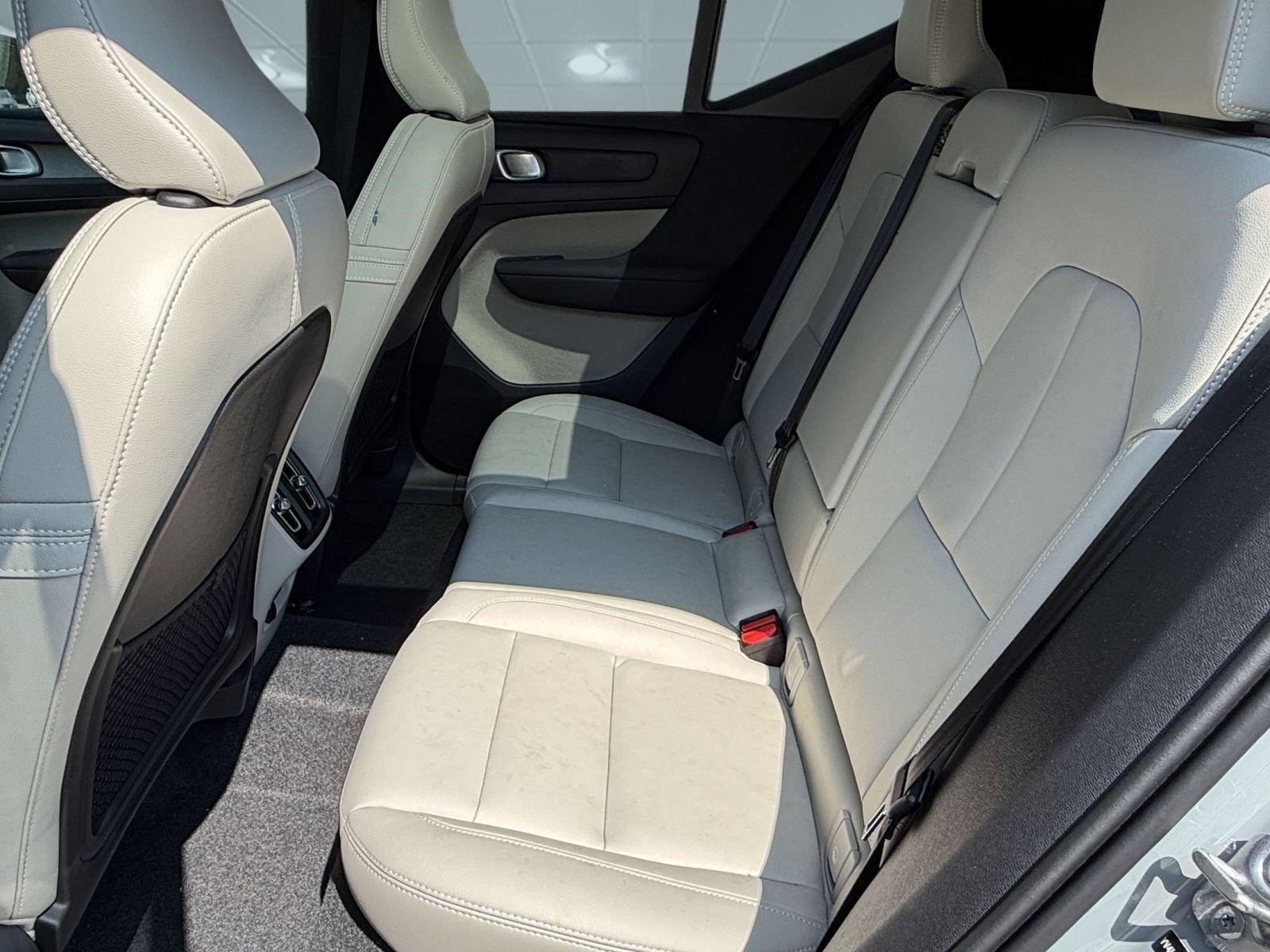 Certified 2026 Volvo XC40 B5 Plus w/ Protection Package Premier AWD/4WD image 22