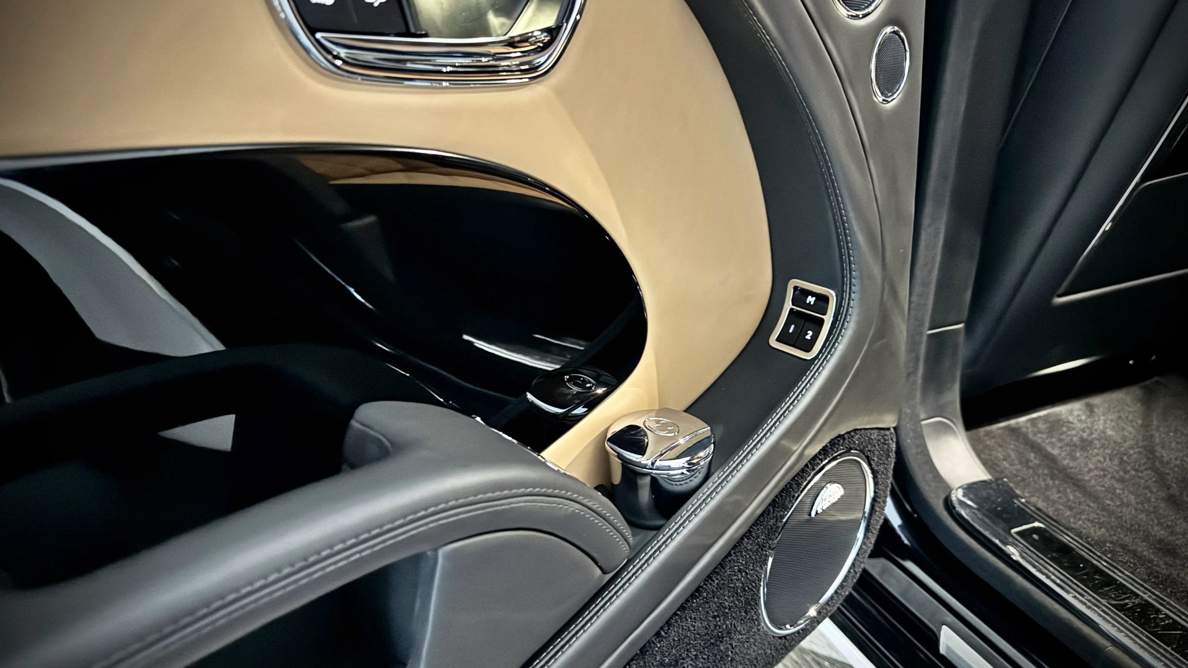 Used 2016 Bentley Mulsanne Speed image 17