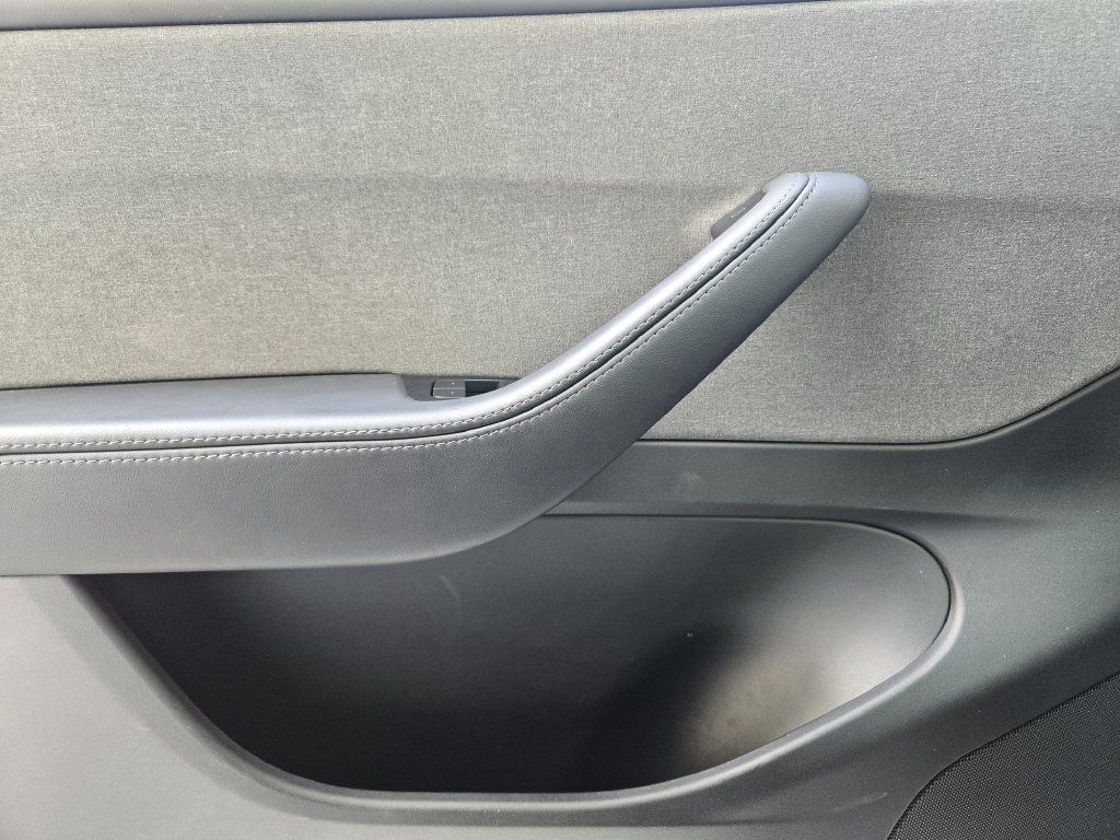 Used 2026 Tesla Model Y AWD image 21