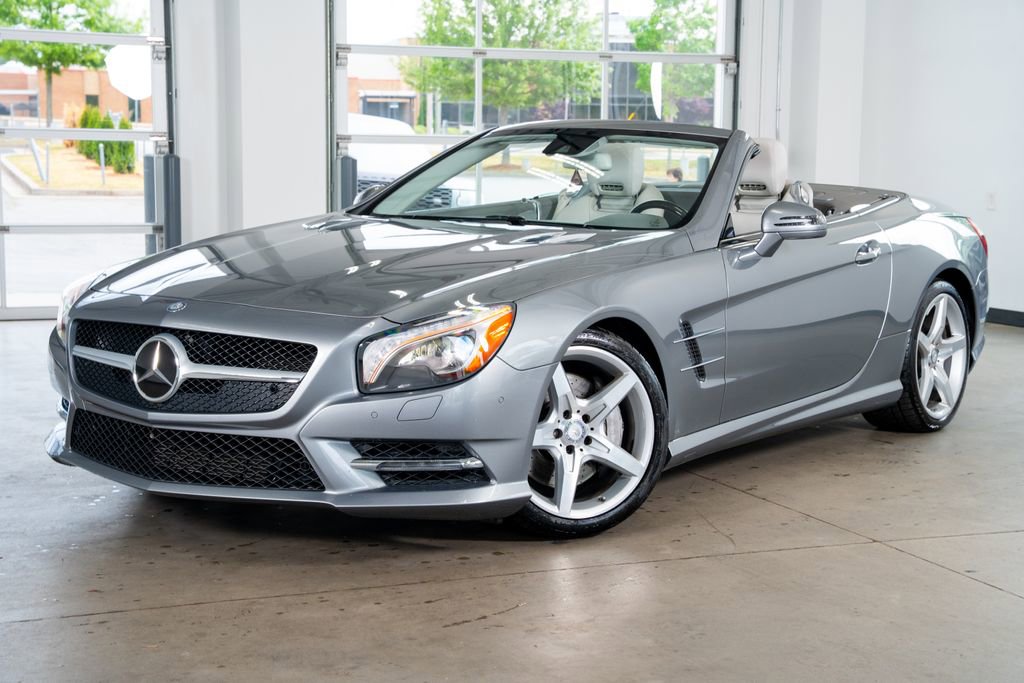 Used 2014 Mercedes-Benz SL 550 image 2