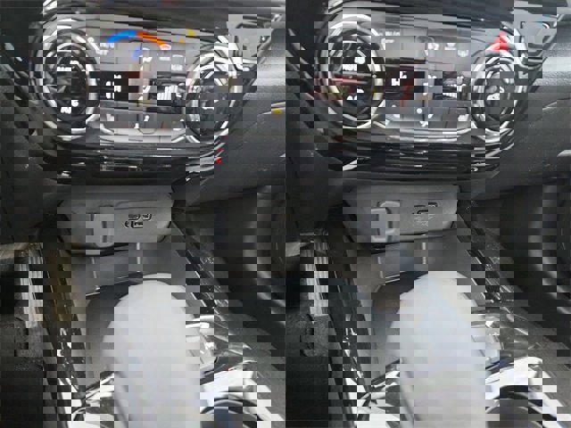 Certified 2025 Chevrolet Trax LT w/ LT Convenience Package image 17