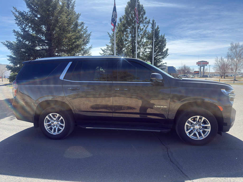 Used 2023 Chevrolet Tahoe LT w/ Luxury Package AWD/4WD image 5