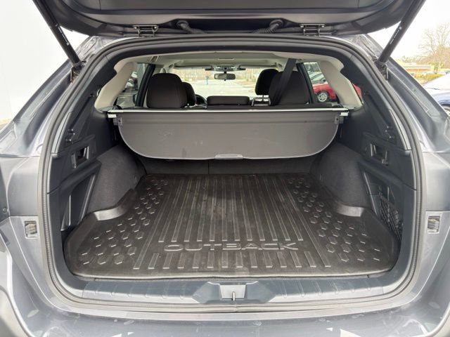 Used 2025 Subaru Outback Premium image 23