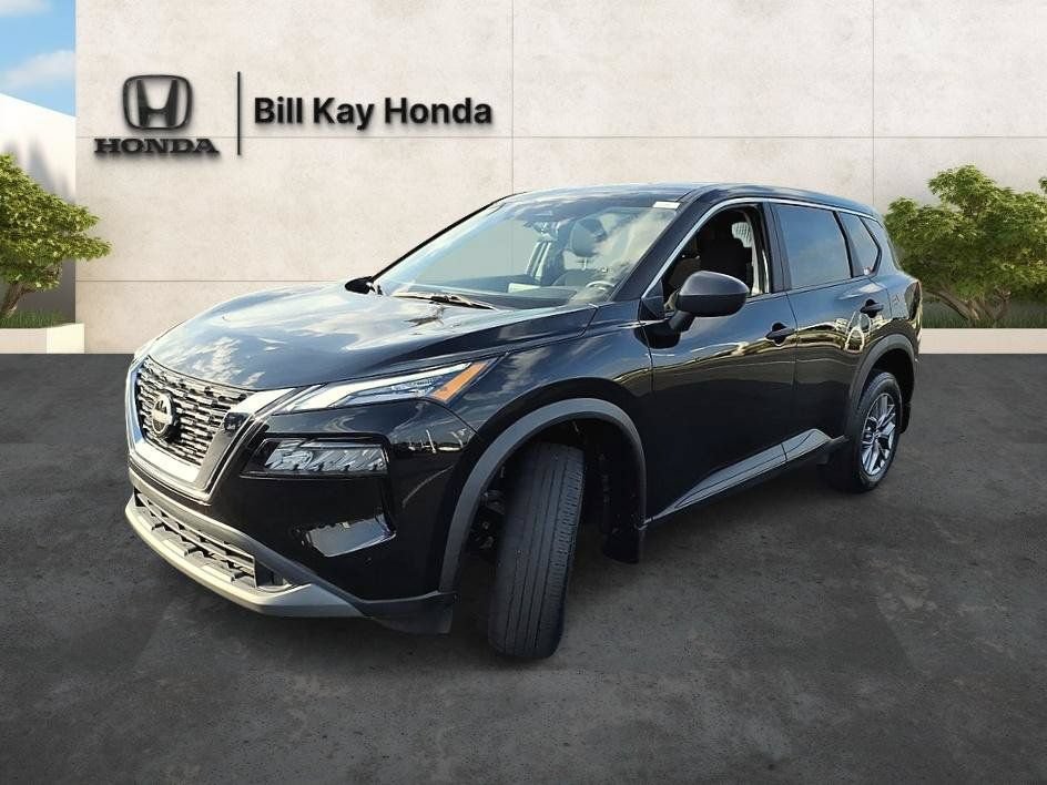 Used 2023 Nissan Rogue S AWD/4WD image 7