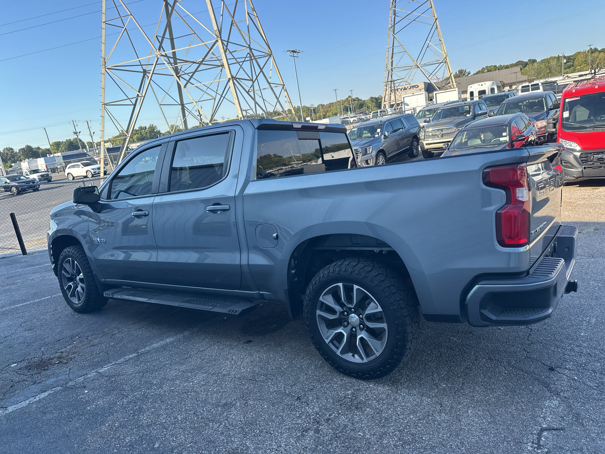 Used 2020 Chevrolet Silverado 1500 RST w/ Texas Edition AWD/4WD image 7