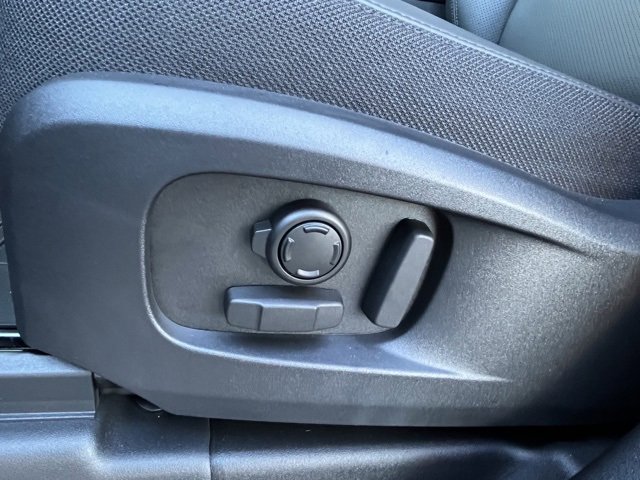 New 2025 Land Rover Defender 110 V8 image 31