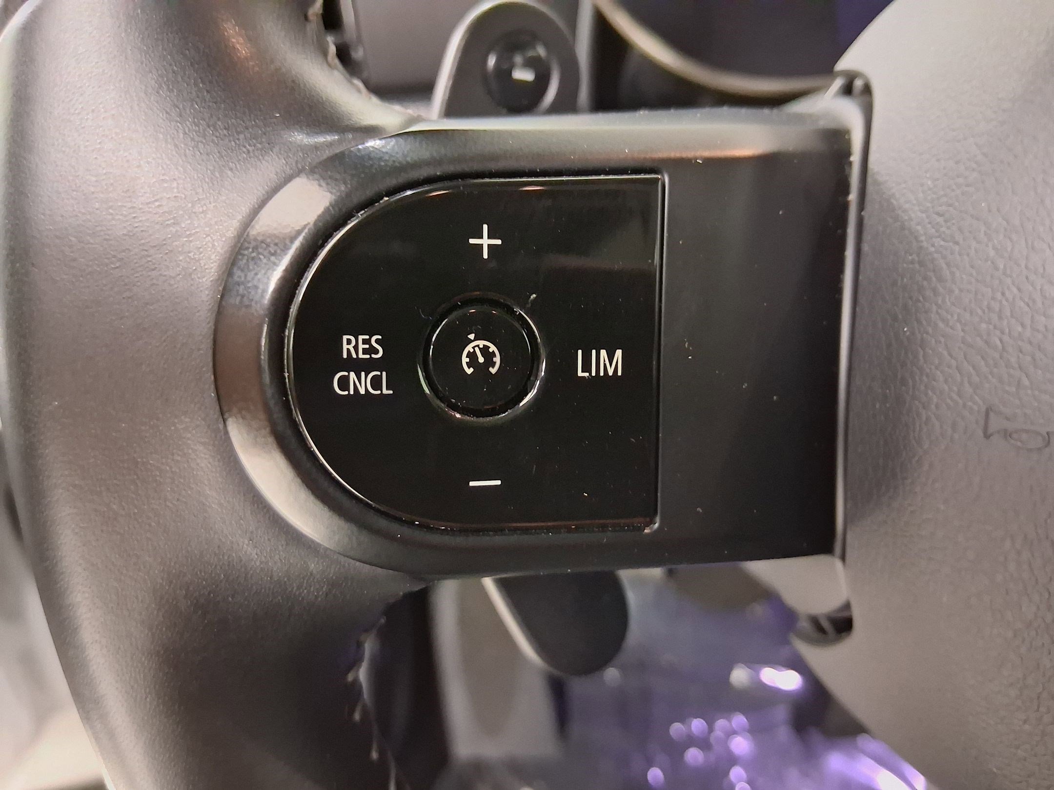 Certified 2023 MINI Cooper Clubman S FWD image 16