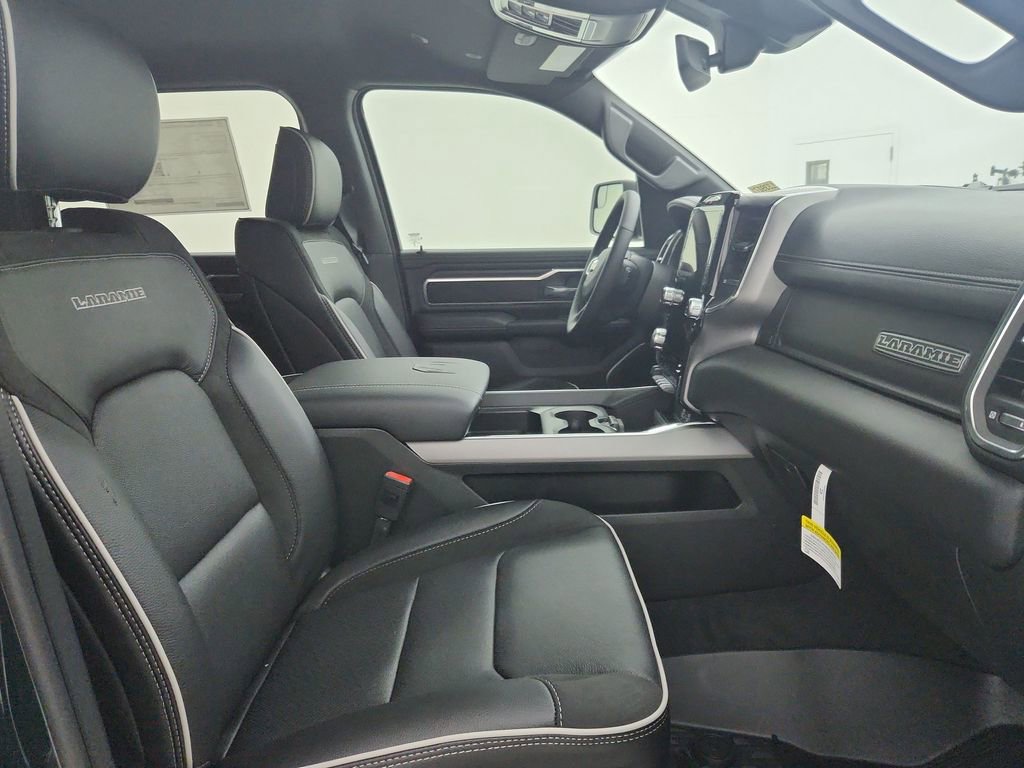 New 2026 RAM 1500 Laramie w/ Night Edition AWD/4WD image 33
