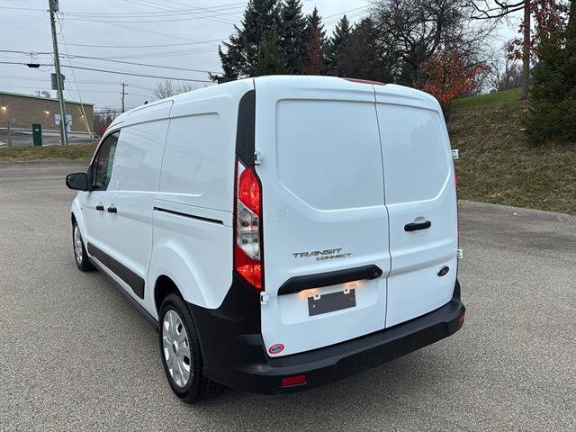 Certified 2022 Ford Transit Connect XL image 2