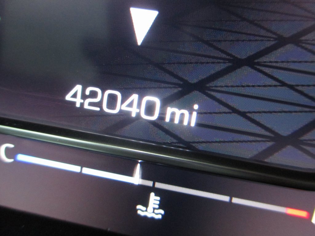 Certified 2022 GMC Sierra 1500 AT4 w/ AT4 Premium Package image 32