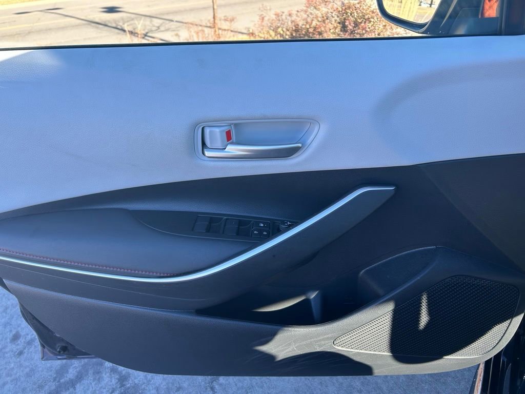 Used 2023 Toyota Corolla SE w/ SE Premium Package image 10