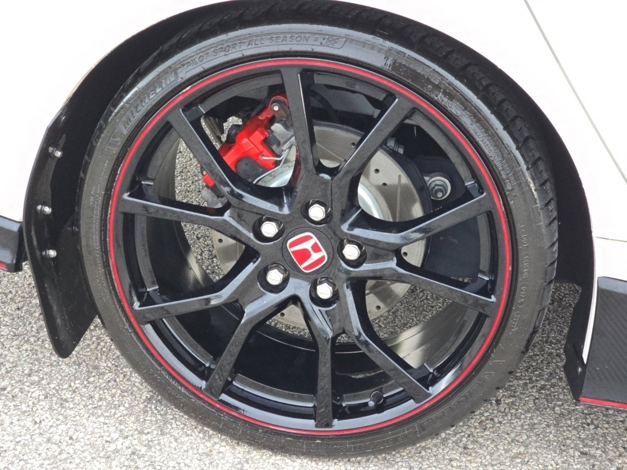 Certified 2018 Honda Civic Type R image 12