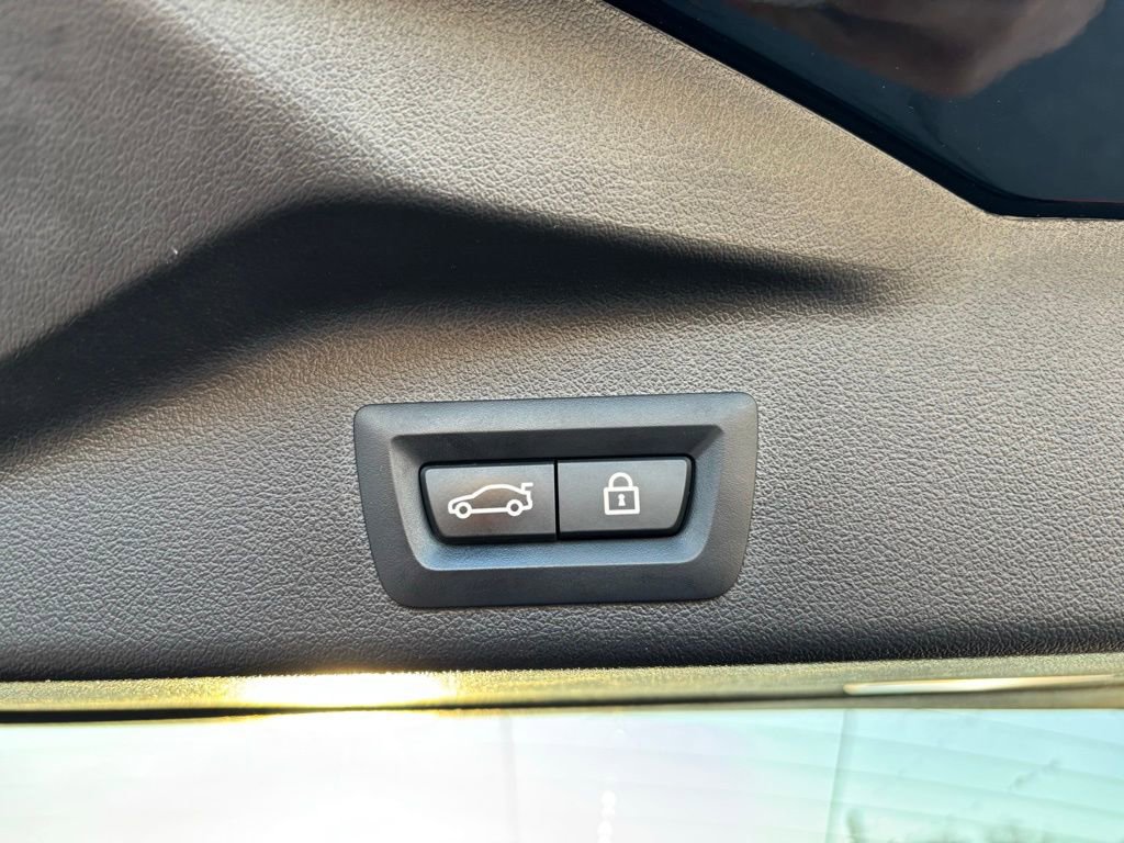 Used 2023 BMW X5 xDrive40i w/ Premium Package image 26