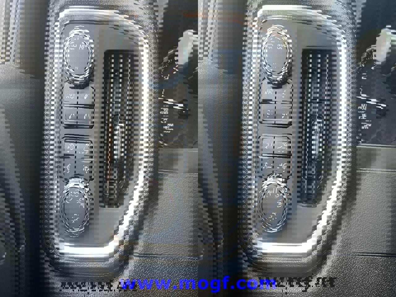 Used 2021 GMC Sierra 1500 Elevation w/ Preferred Package image 15