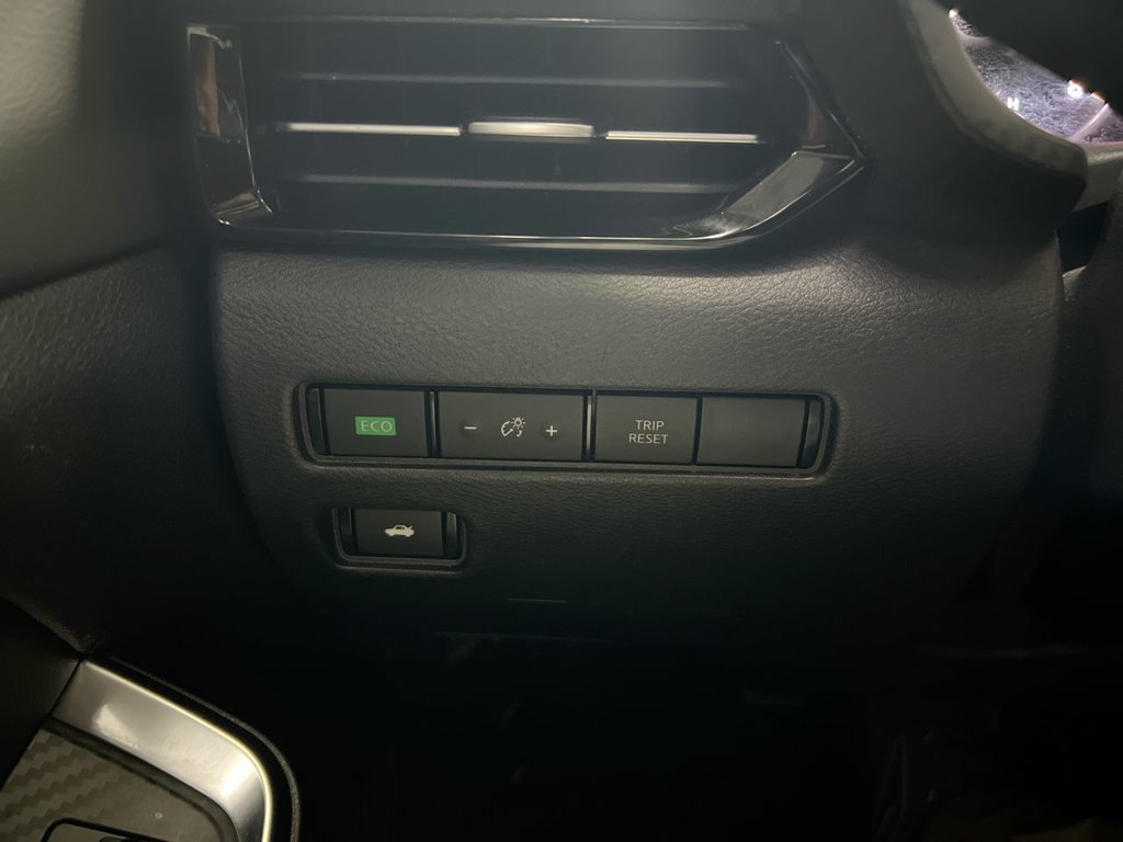 Used 2021 Nissan Sentra SR FWD image 18