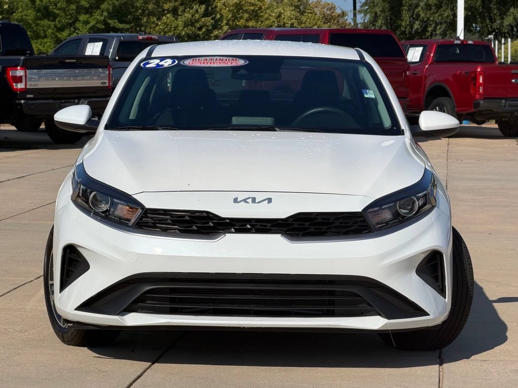 Used 2024 Kia Forte LXS FWD image 2