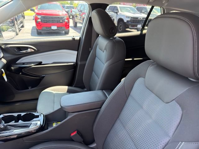 New 2026 Chevrolet Trax LT w/ LT Convenience Package FWD image 10