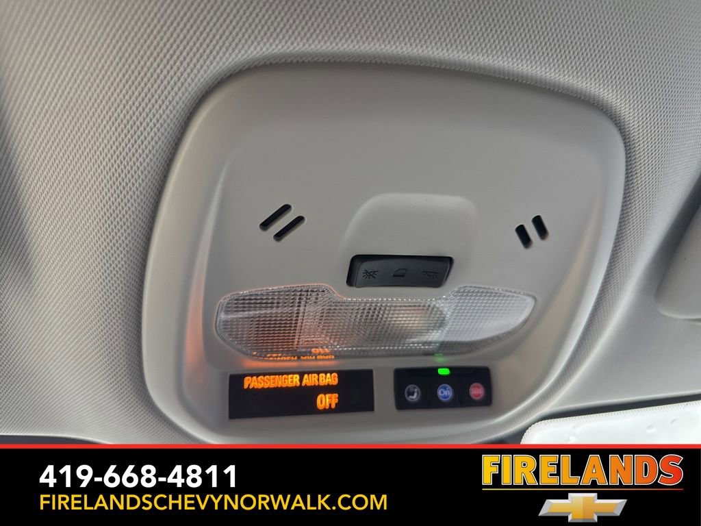 Used 2025 Chevrolet Trax LT w/ LT Convenience Package image 36