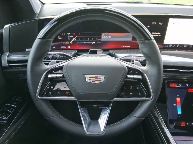 Used 2025 Cadillac Escalade ESV V image 8