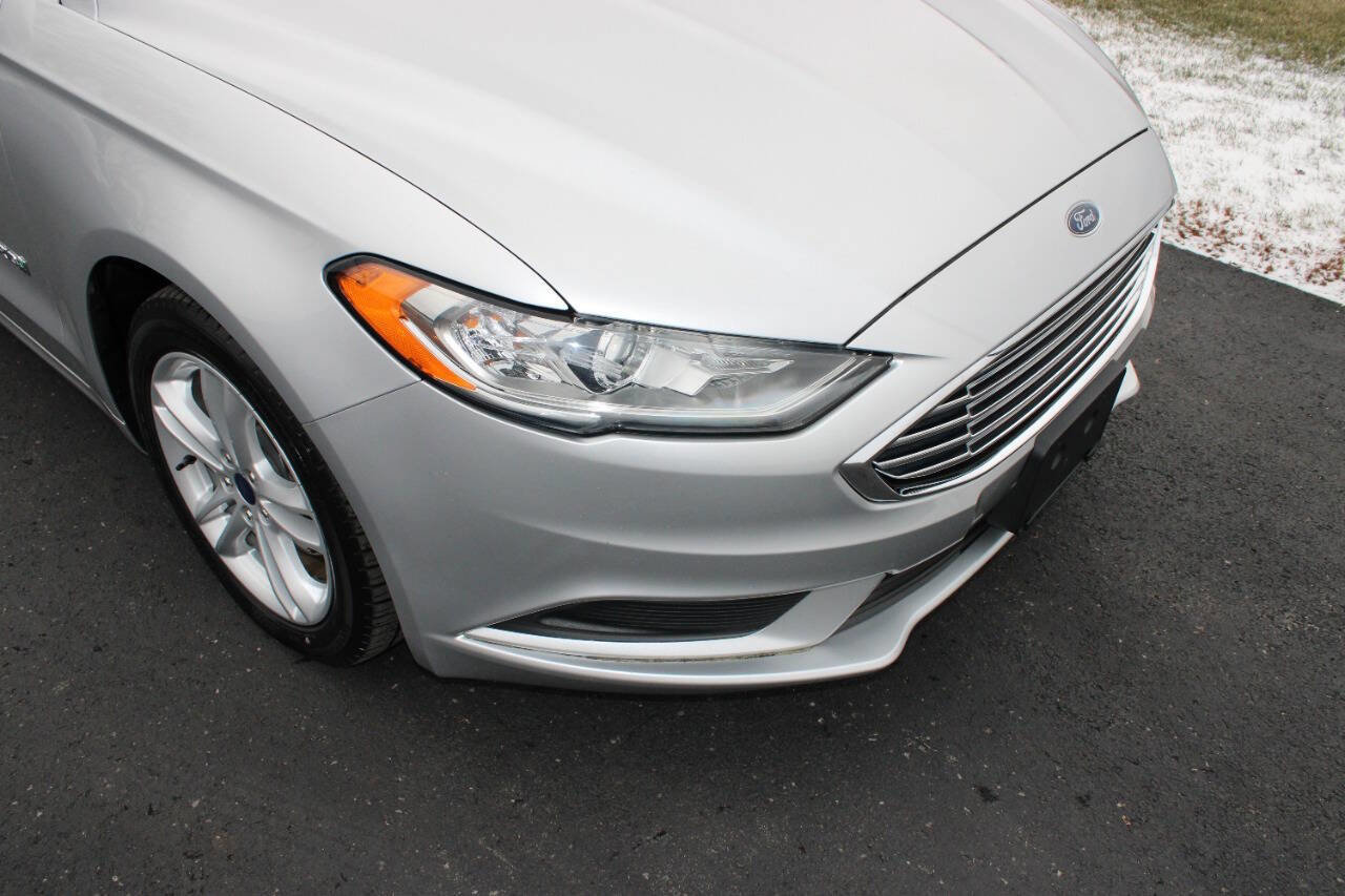 Used 2018 Ford Fusion S image 2