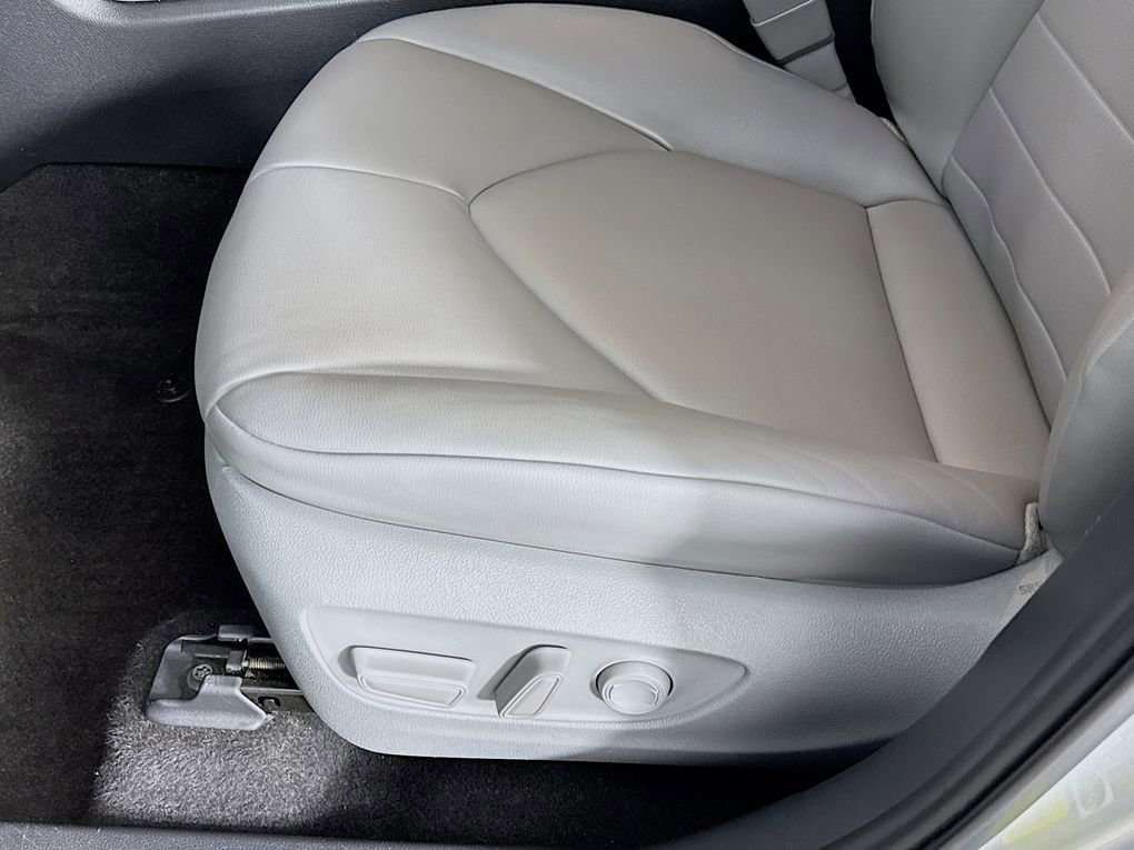 Used 2023 Toyota Highlander XLE image 21