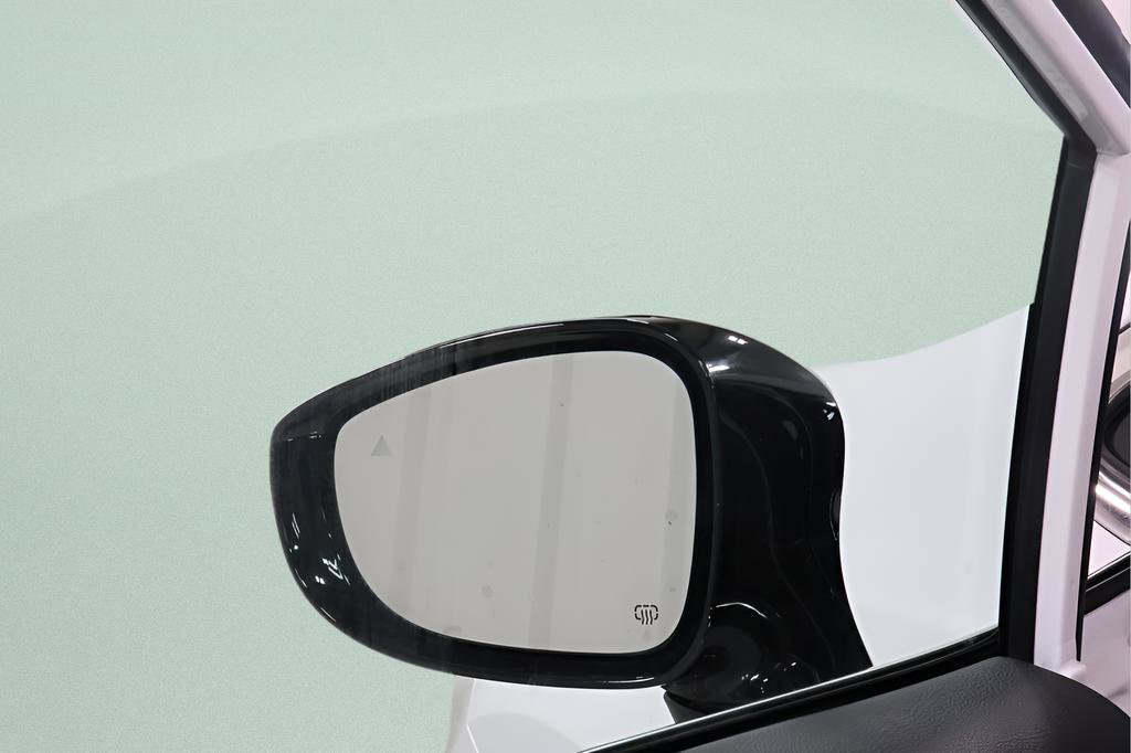 Used 2025 Chrysler Pacifica Select FWD image 22