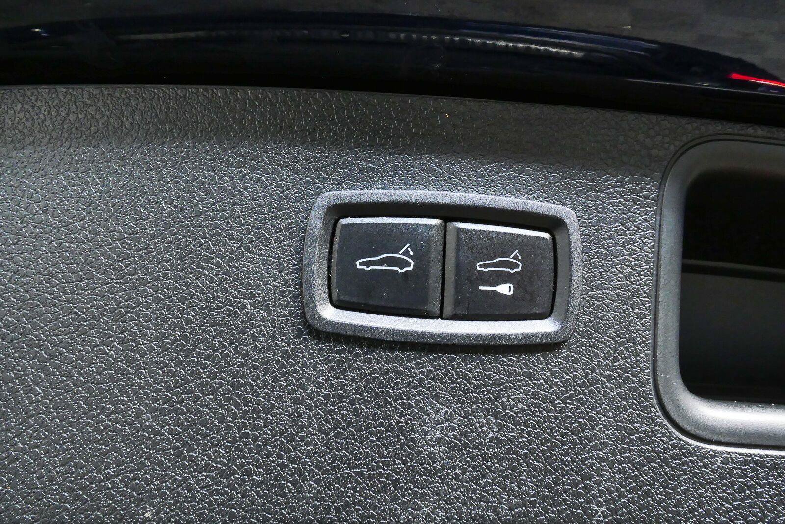 Used 2018 Porsche Macan S AWD/4WD image 31