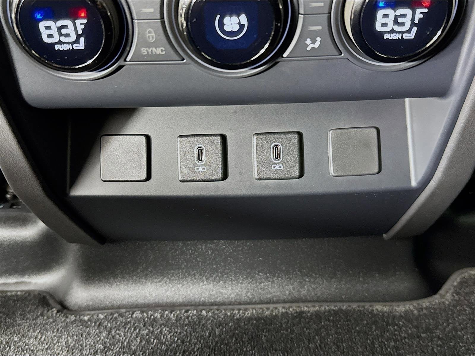 New 2026 Land Rover Defender 110 OCTA AWD/4WD image 28