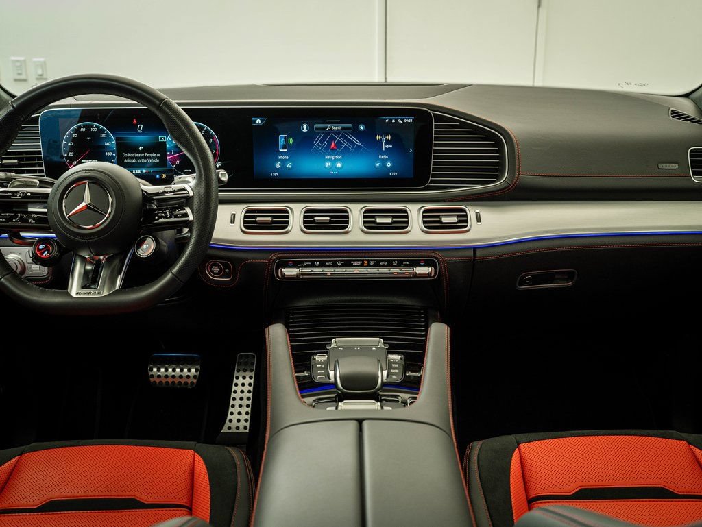 Used 2025 Mercedes-Benz GLE 53 AMG 4MATIC image 35