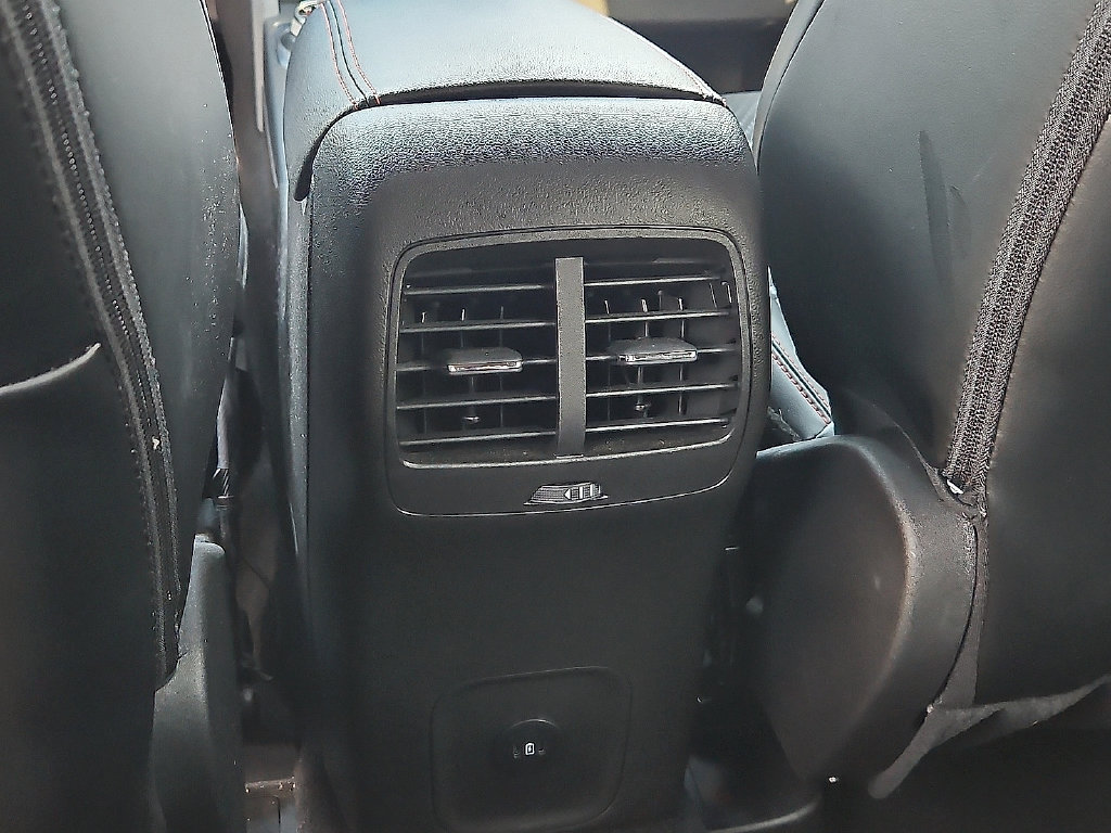 Used 2024 Ford Escape ST-Line w/ Tech Pack #1 FWD image 20