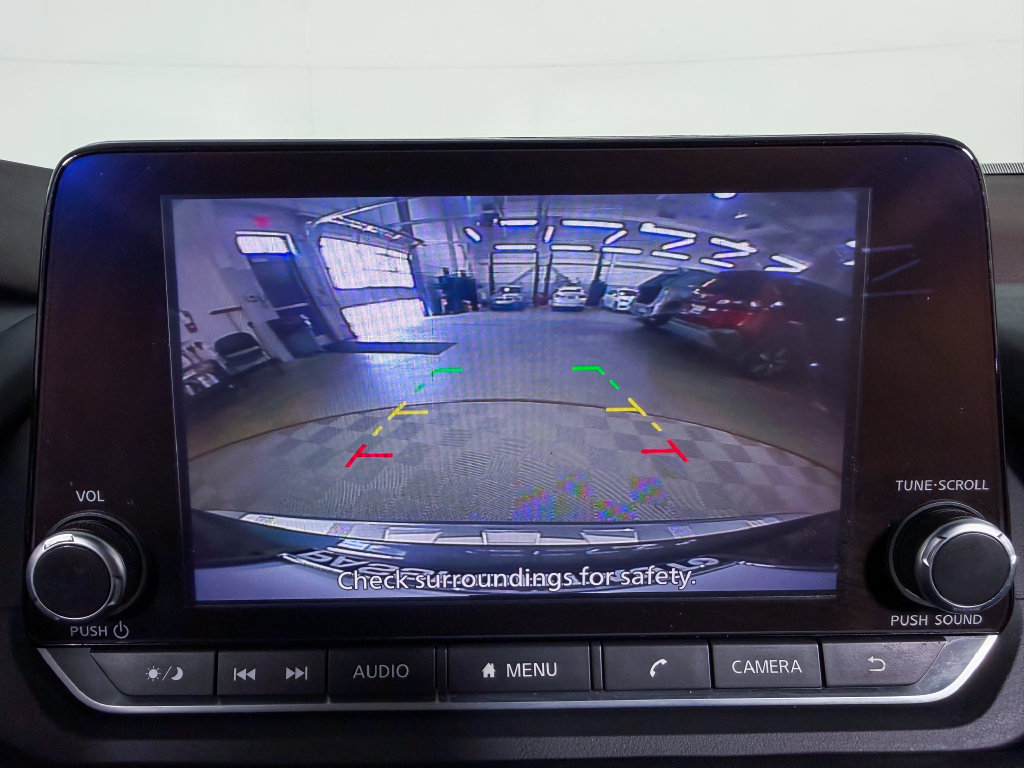 Certified 2022 Nissan Rogue SV FWD image 18