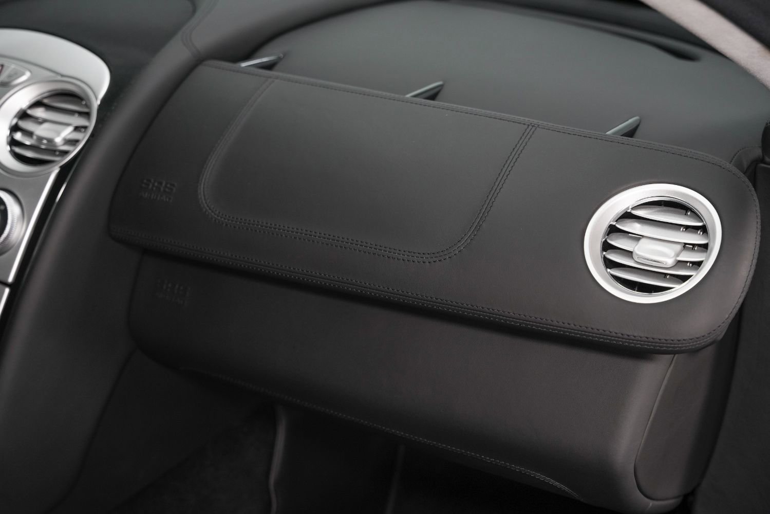 Used 2006 Mercedes-Benz SLR image 29