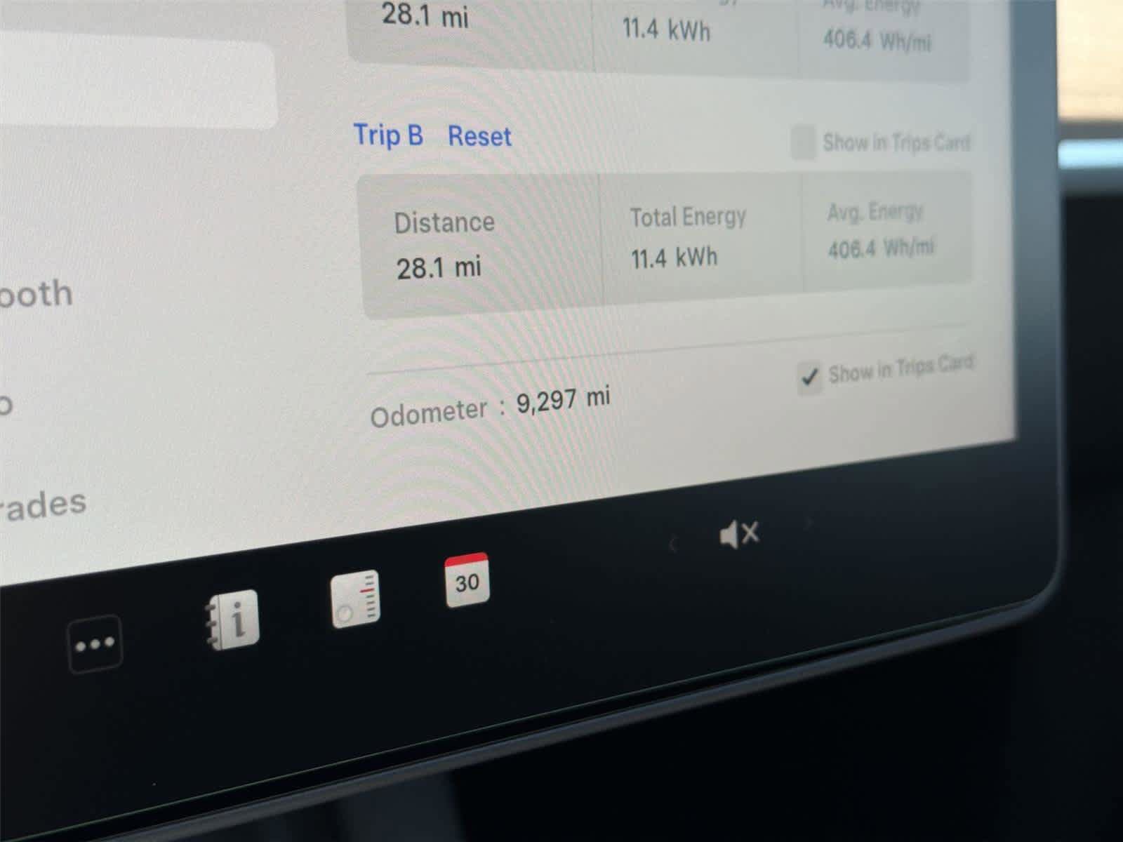 Used 2025 Tesla Model Y Long Range RWD image 19