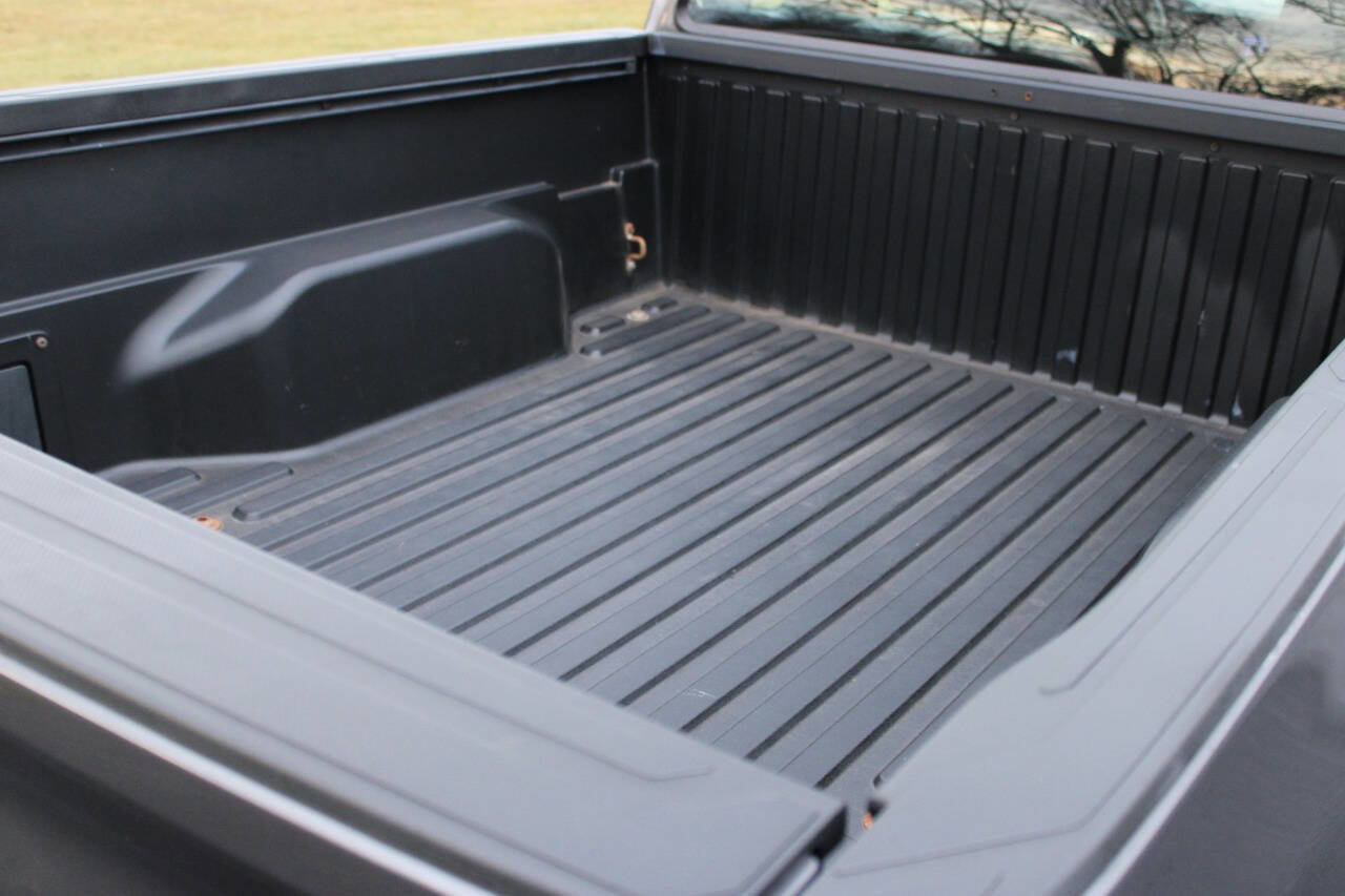 Used 2017 Toyota Tacoma 4x4 Access Cab image 8