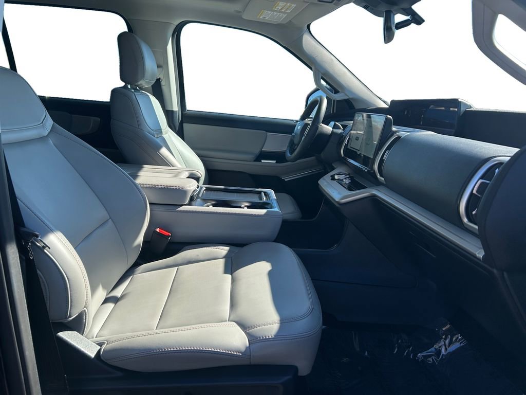 Used 2025 Ford Expedition Max Active image 17