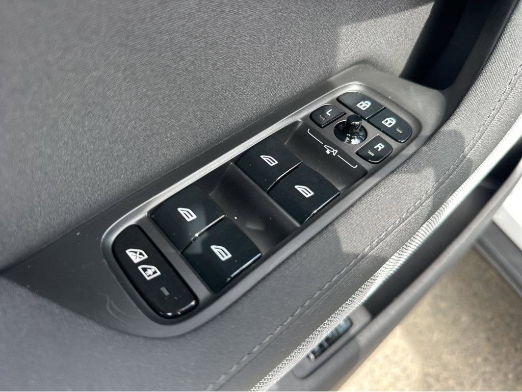 Used 2024 Polestar Polestar 2 w/ Pilot Pack image 33