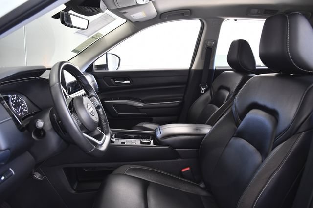 Used 2024 Nissan Pathfinder SL AWD/4WD image 20