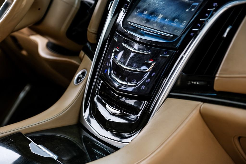 Used 2019 Cadillac Escalade Platinum image 22