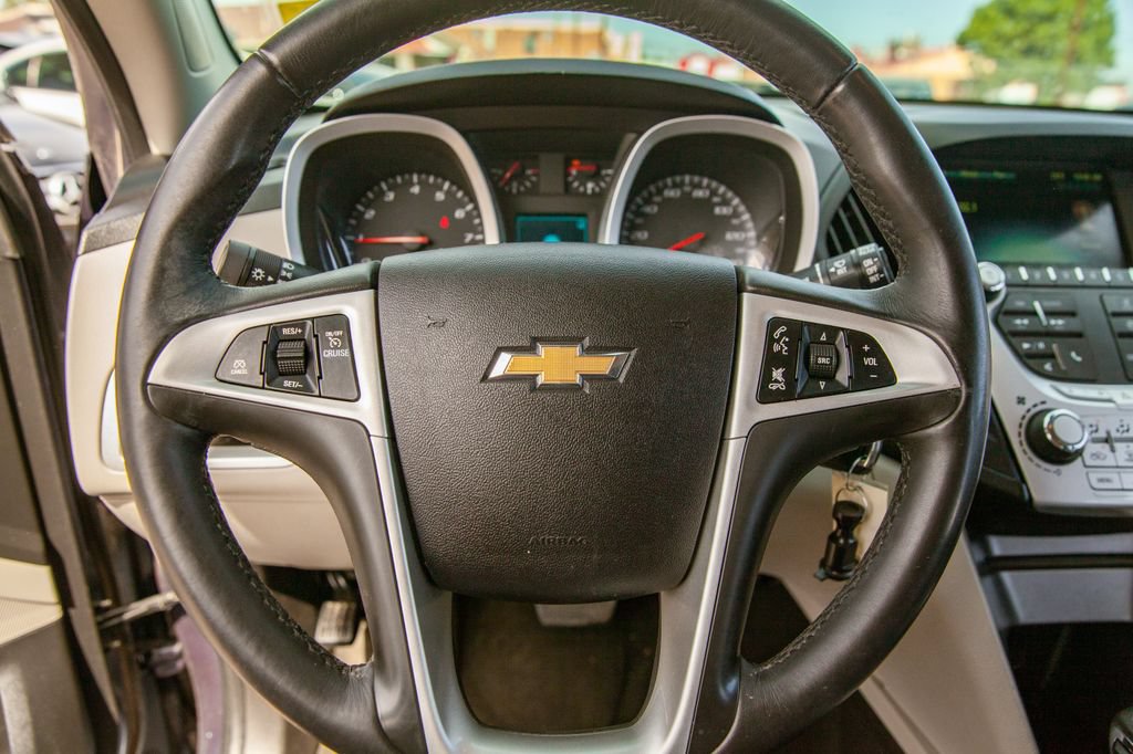 Used 2013 Chevrolet Equinox LT w/ Driver Convenience Package AWD/4WD image 17