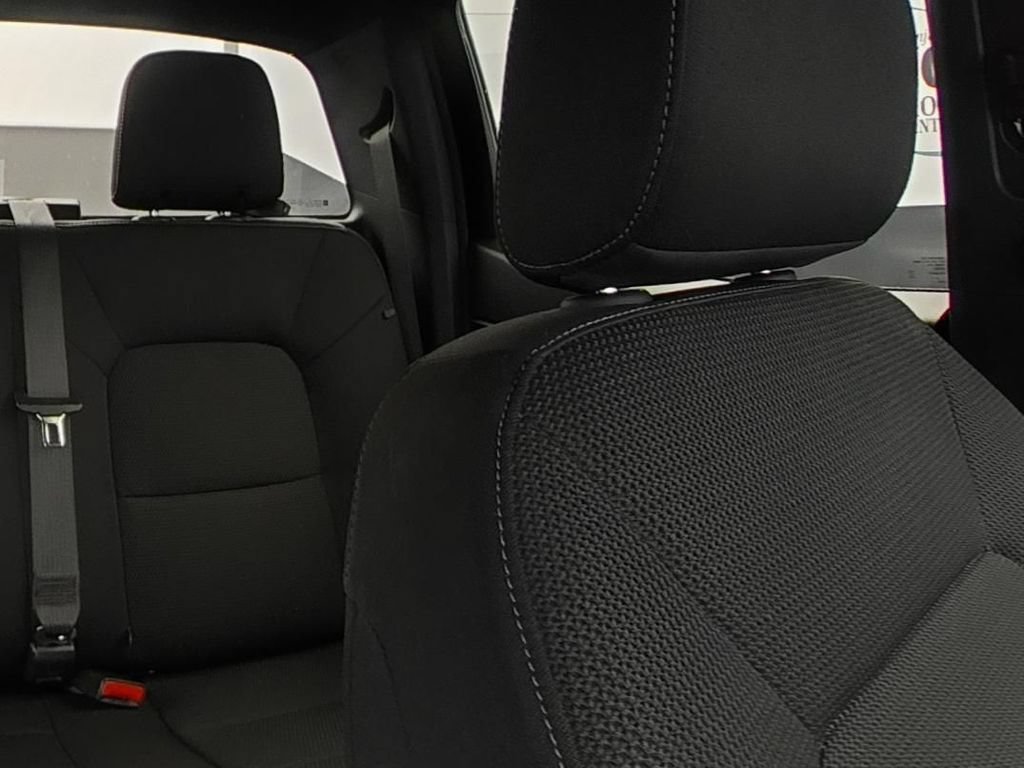Used 2024 Chevrolet Colorado LT RWD image 11