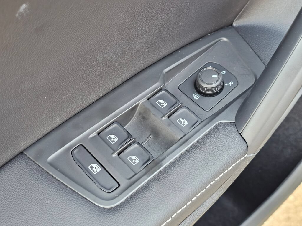 Used 2024 Volkswagen Tiguan S AWD/4WD image 31