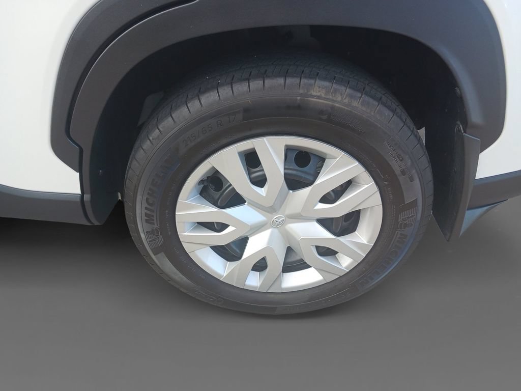 Used 2022 Toyota Corolla Cross L FWD image 8