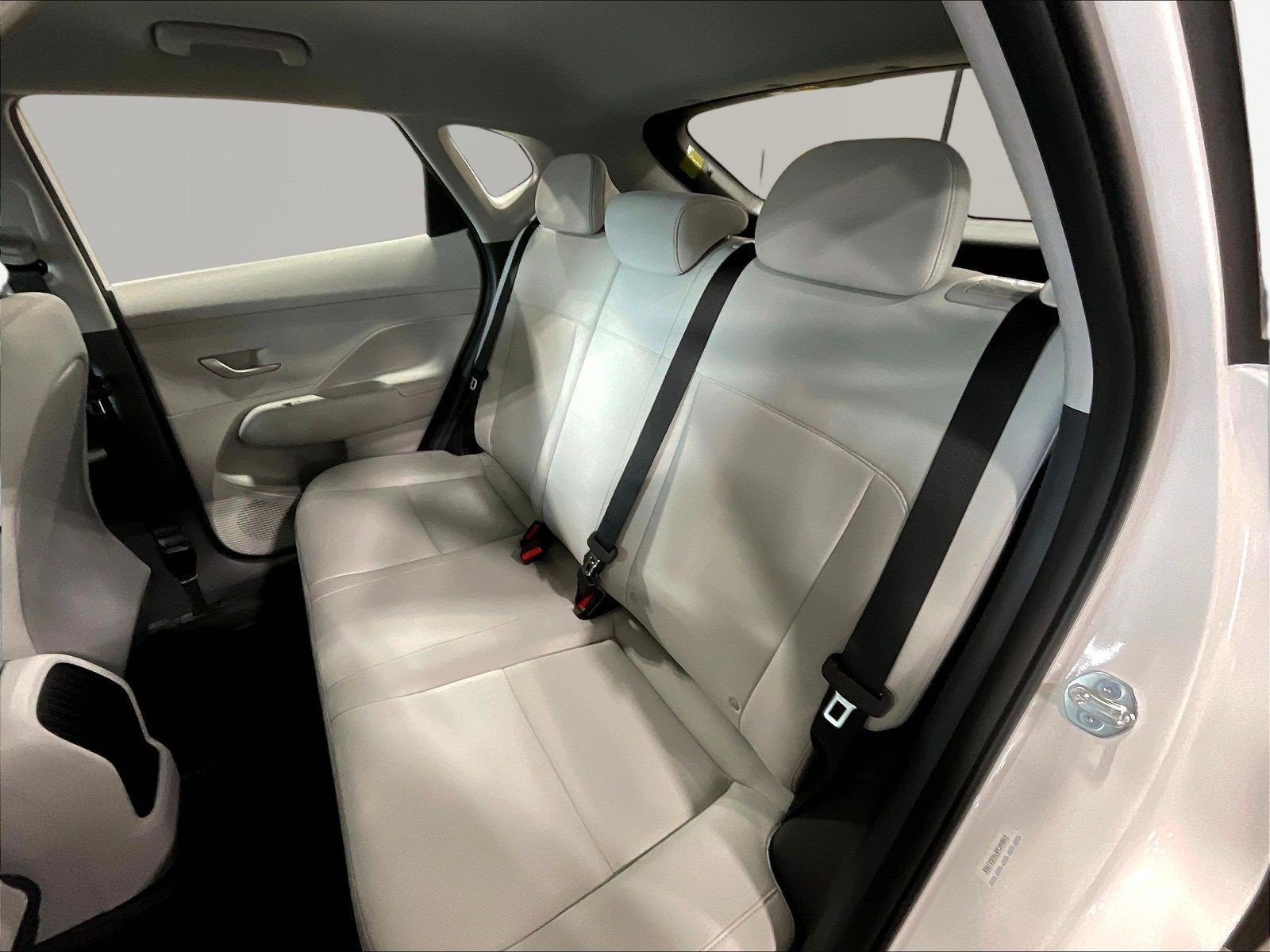 New 2027 Hyundai Kona SE AWD/4WD image 17