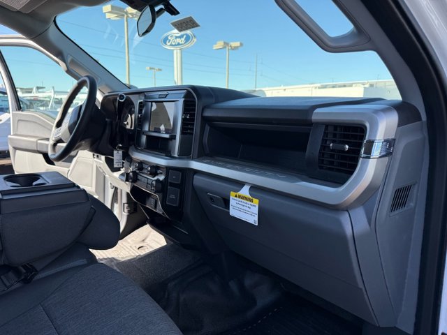 New 2025 Ford F550 4x4 Crew Cab image 14