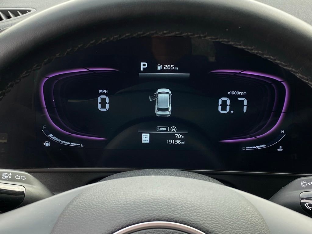 Used 2025 Kia Sportage EX w/ Premium Package image 16