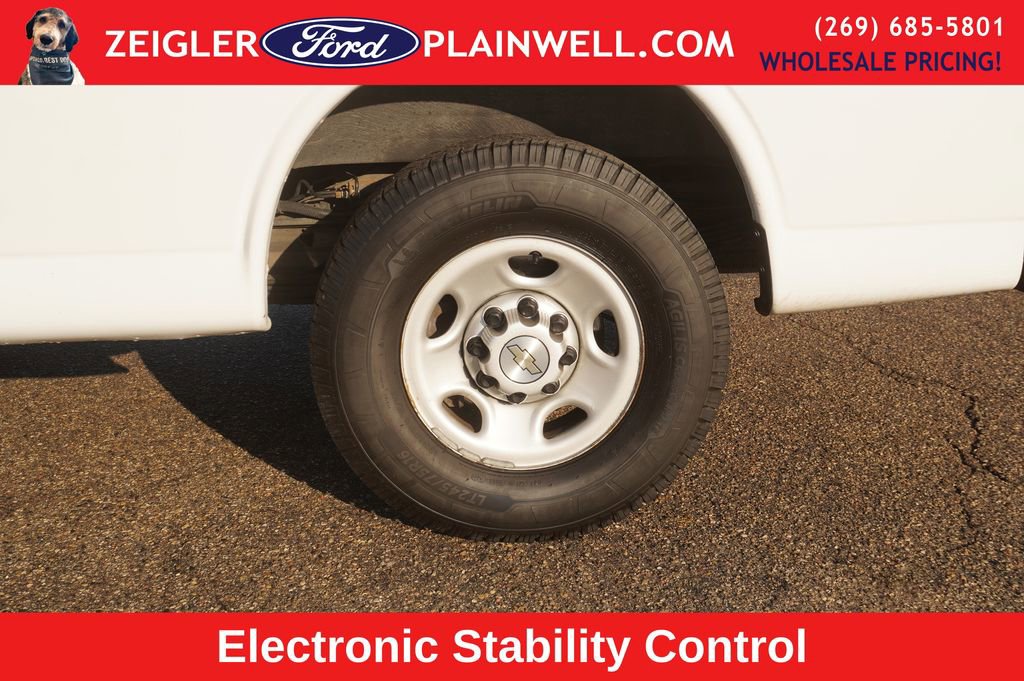 Used 2021 Chevrolet Express 2500 w/ Driver Convenience Package image 7