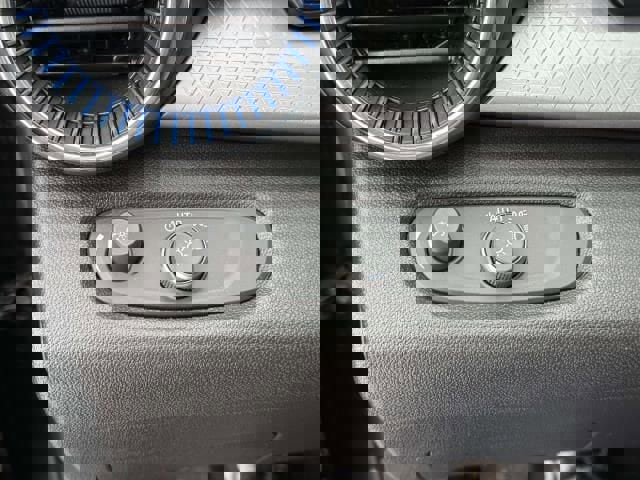 Used 2025 Chevrolet Trax LT image 18