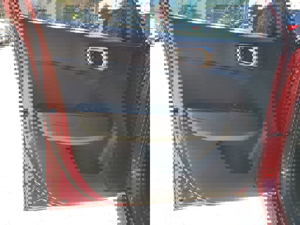 Used 2024 Hyundai Venue SEL image 16