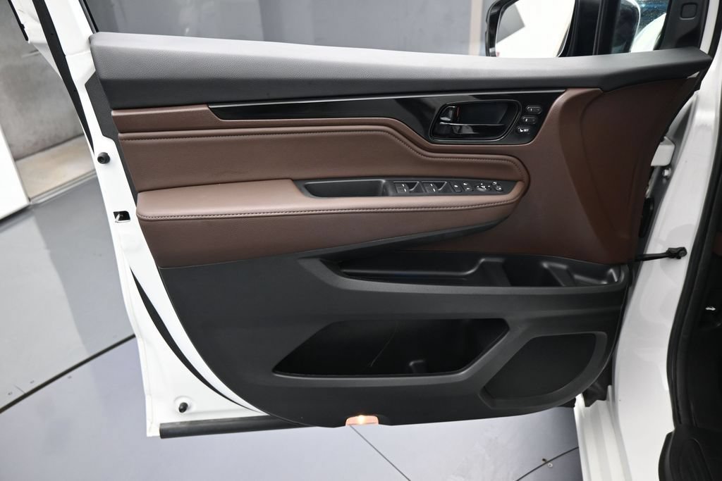 Used 2025 Honda Odyssey Elite image 13
